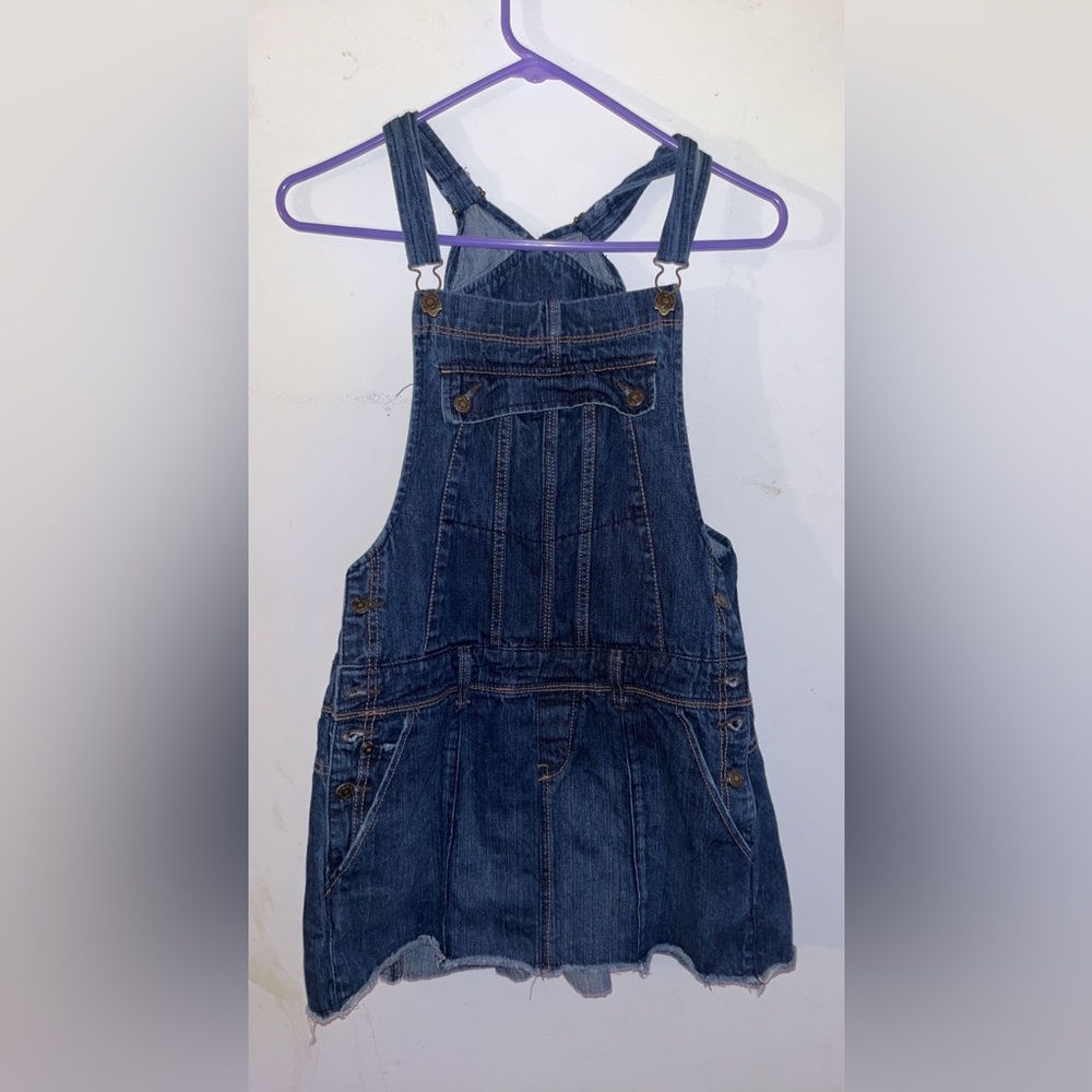 Overall skirt